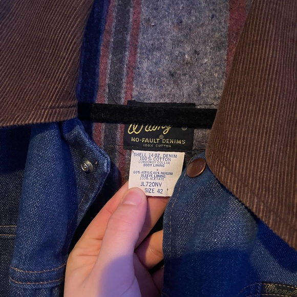Vintage Women’s Wrangler Denim and Corduroy Jacket - Picture 3 of 9
